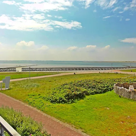 Mit Meerblick Auf Robbenbaenke Von Norderney, Geschuetzter Suedwestbalkon *